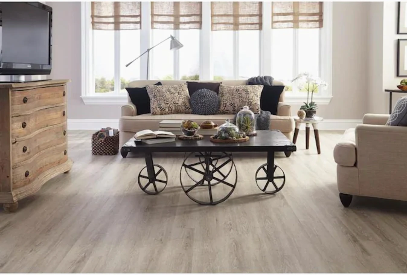 STAINMASTER 10-Piece 5.74-in X 47.74-in Washed Oak- Cottage Luxury Locking Vinyl Plank Flooring - (19.03 Sq Ft Case) 4 STAINMASTER 10-Piece 5.74-in X 47.74-in Washed Oak- Cottage Luxury Locking Vinyl Plank Flooring - (19.03 Sq Ft Case) - Image 2